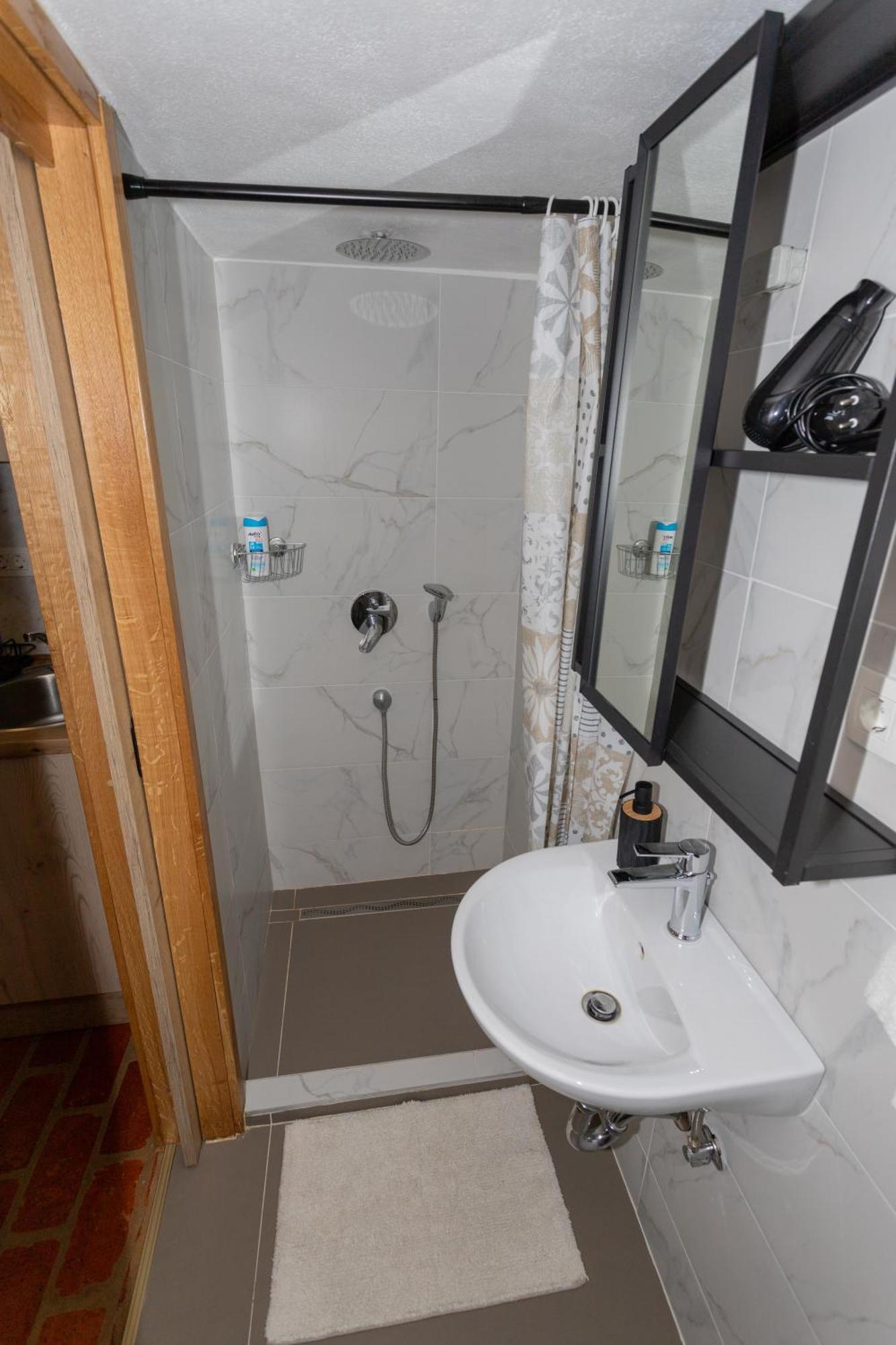 Zenroom Apartments Ljubljana Ngoại thất bức ảnh